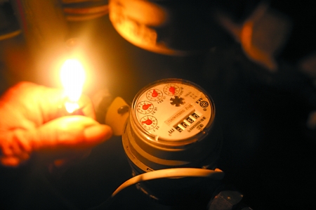 1個(gè)月居然用水67噸　這智能水表怎么了？